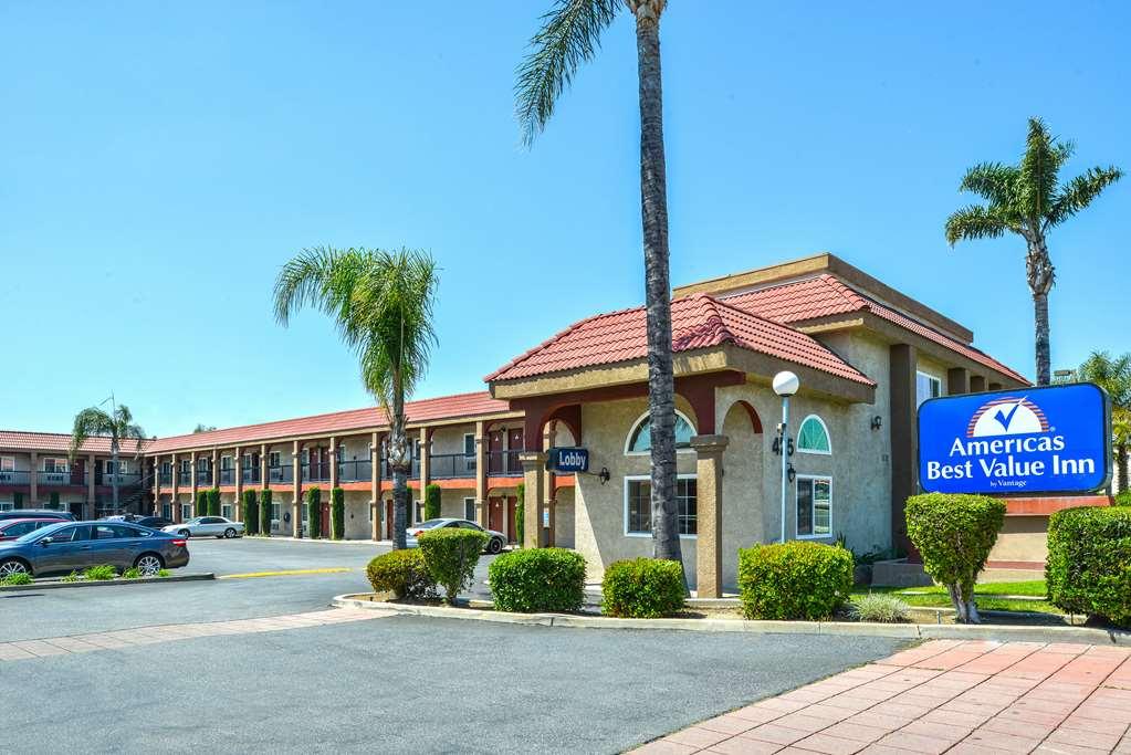 Americas Best Value Inn-Риальто Экстерьер фото