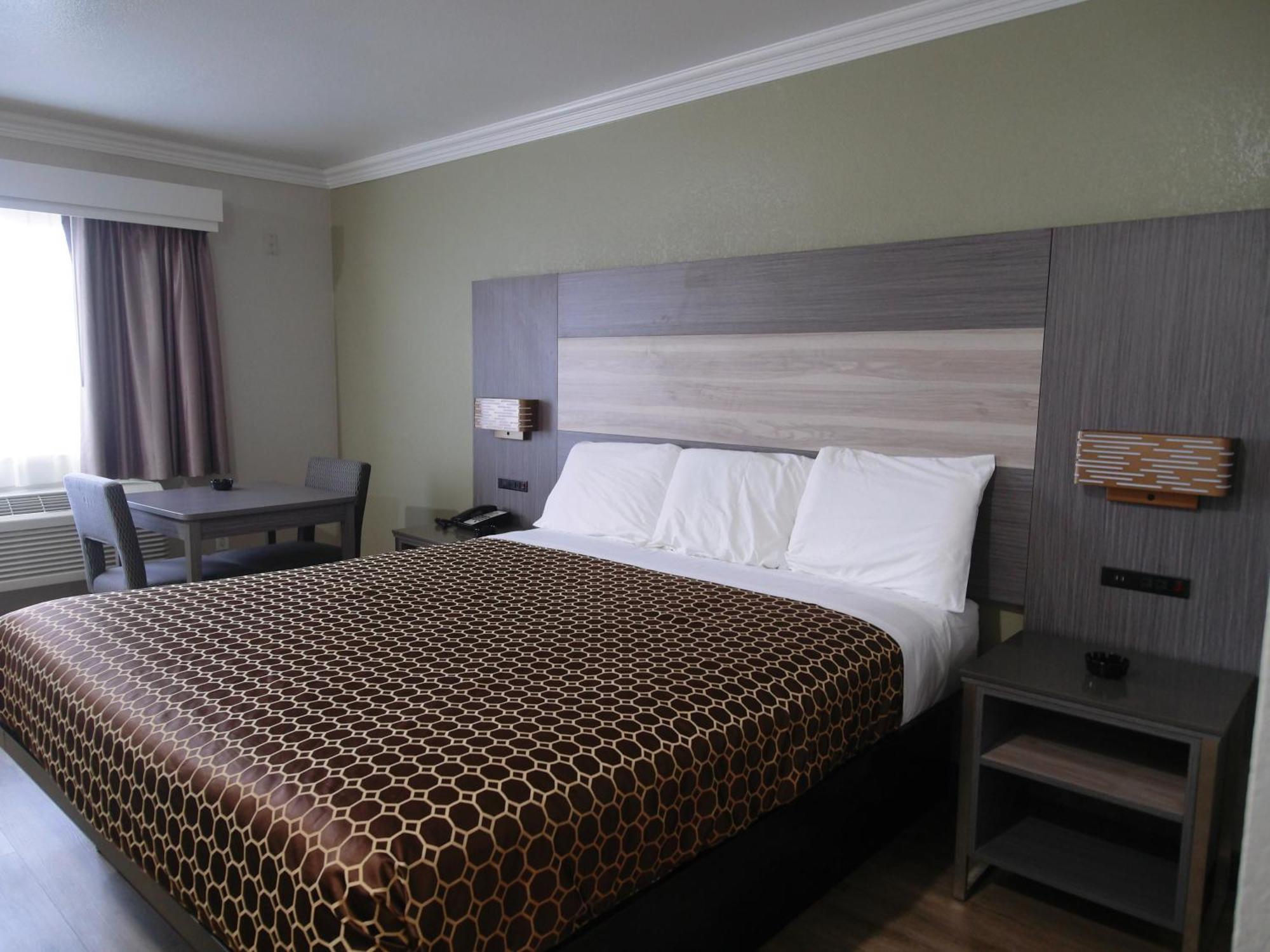 Americas Best Value Inn-Риальто Экстерьер фото