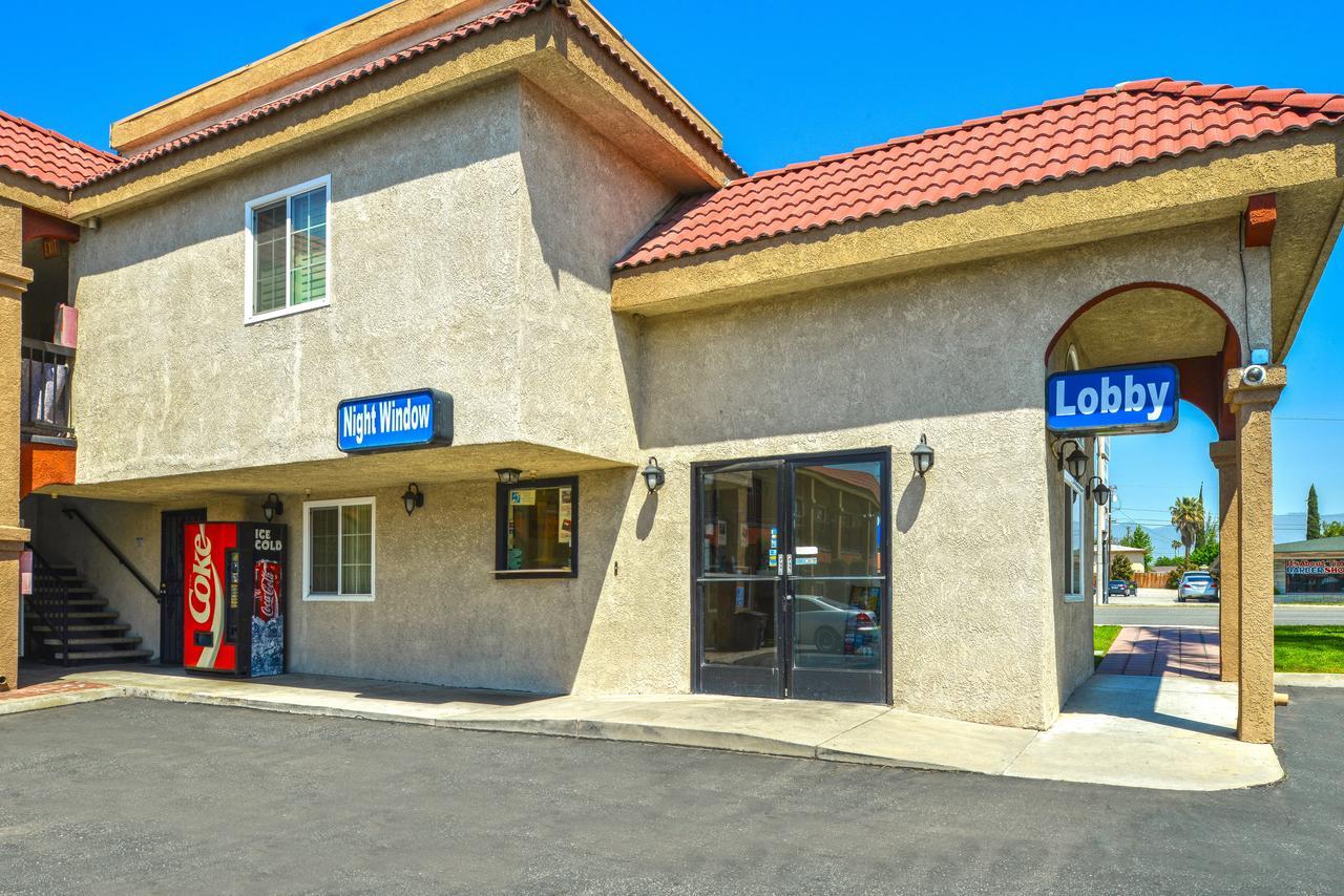Americas Best Value Inn-Риальто Экстерьер фото